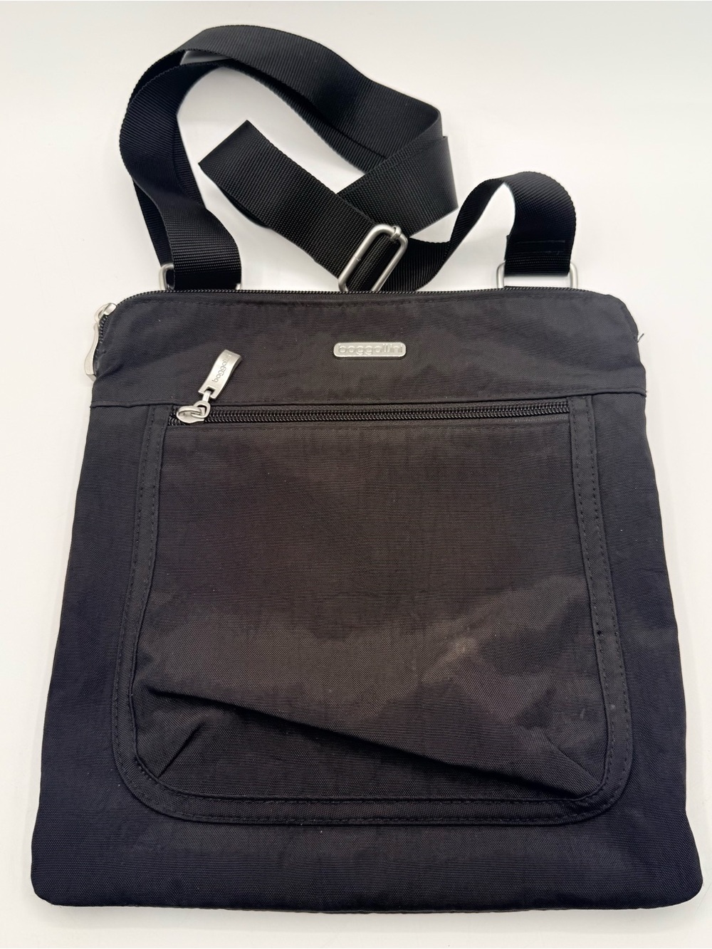 Baggallini Black Nylon Crossbody Shoulder Travel Organizer Bag Adjustable Strap